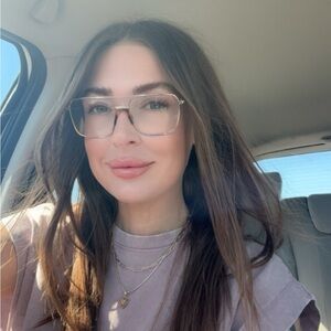 Meet your Posher, Sierra